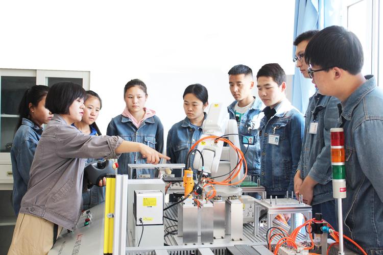 职业教育和技工教育区别有哪些 职业教育和技工教育区别有哪些