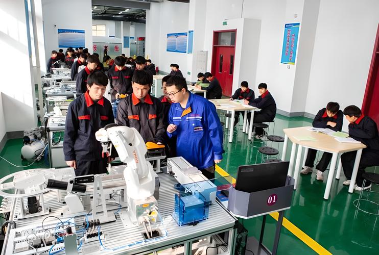 学历认定与毕业政策:技工院校中级工班、高级工班、预备技师班毕业生分... 学历认定与毕业政策:技工院校中级工班、高级工班、预备技师班毕业生分...